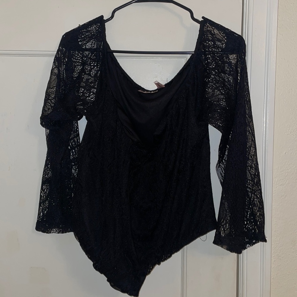 Buckle off the shoulder long sleeve
